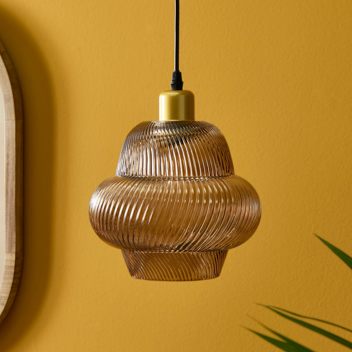 Outlet - Pimlico 22cm Glass Pendant Light - Gold
