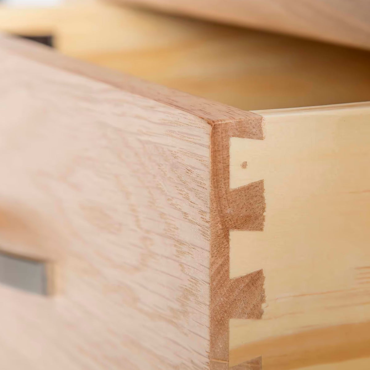 London Oak 4 Over 6 Chest Of Drawers