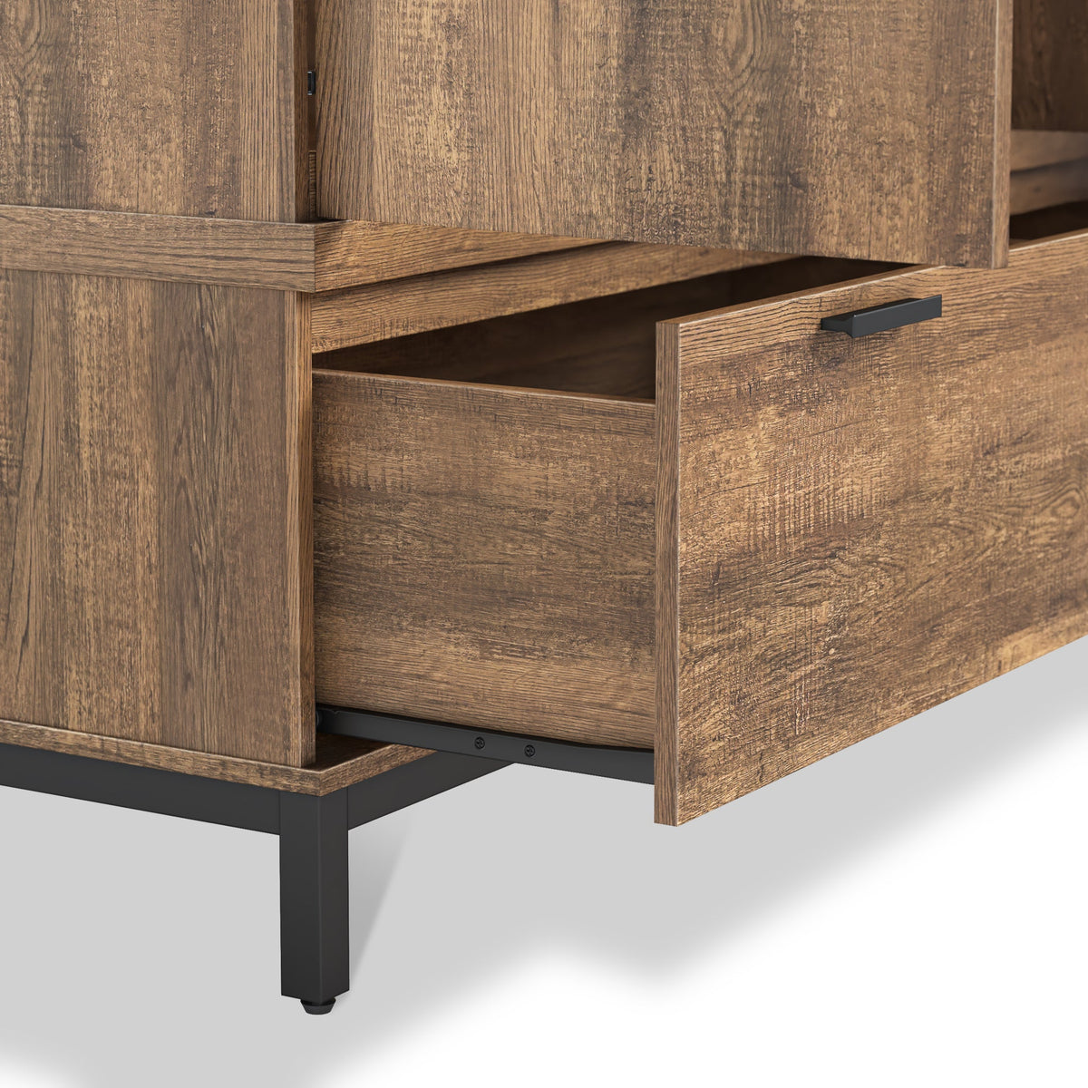 Orston Oak Triple Wardrobe & Drawers