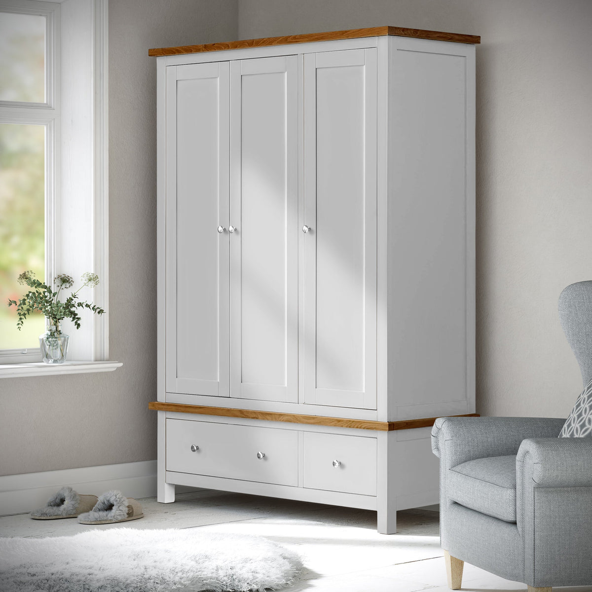 Farro Triple Wardrobe with Drawers