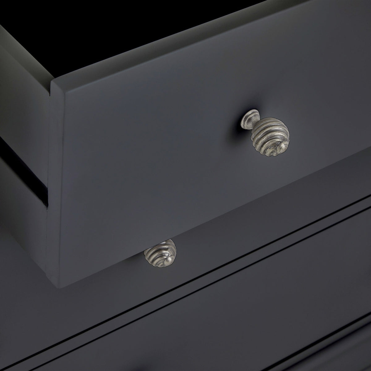 Porter 2 Over 3 Chest of Drawers
