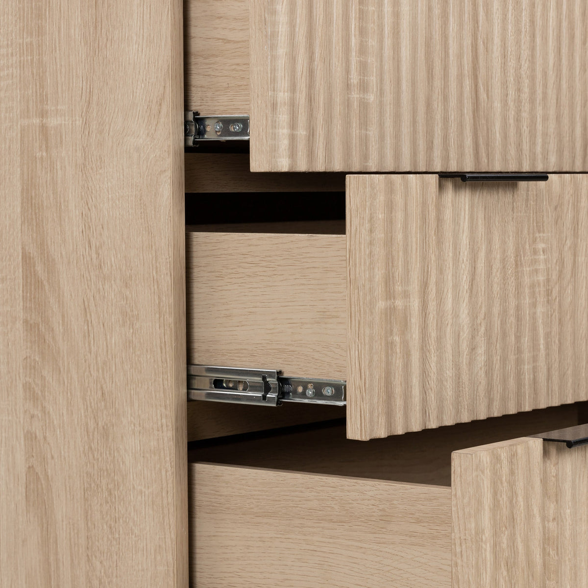Jakob Oak 3 Drawer Grooved Chest