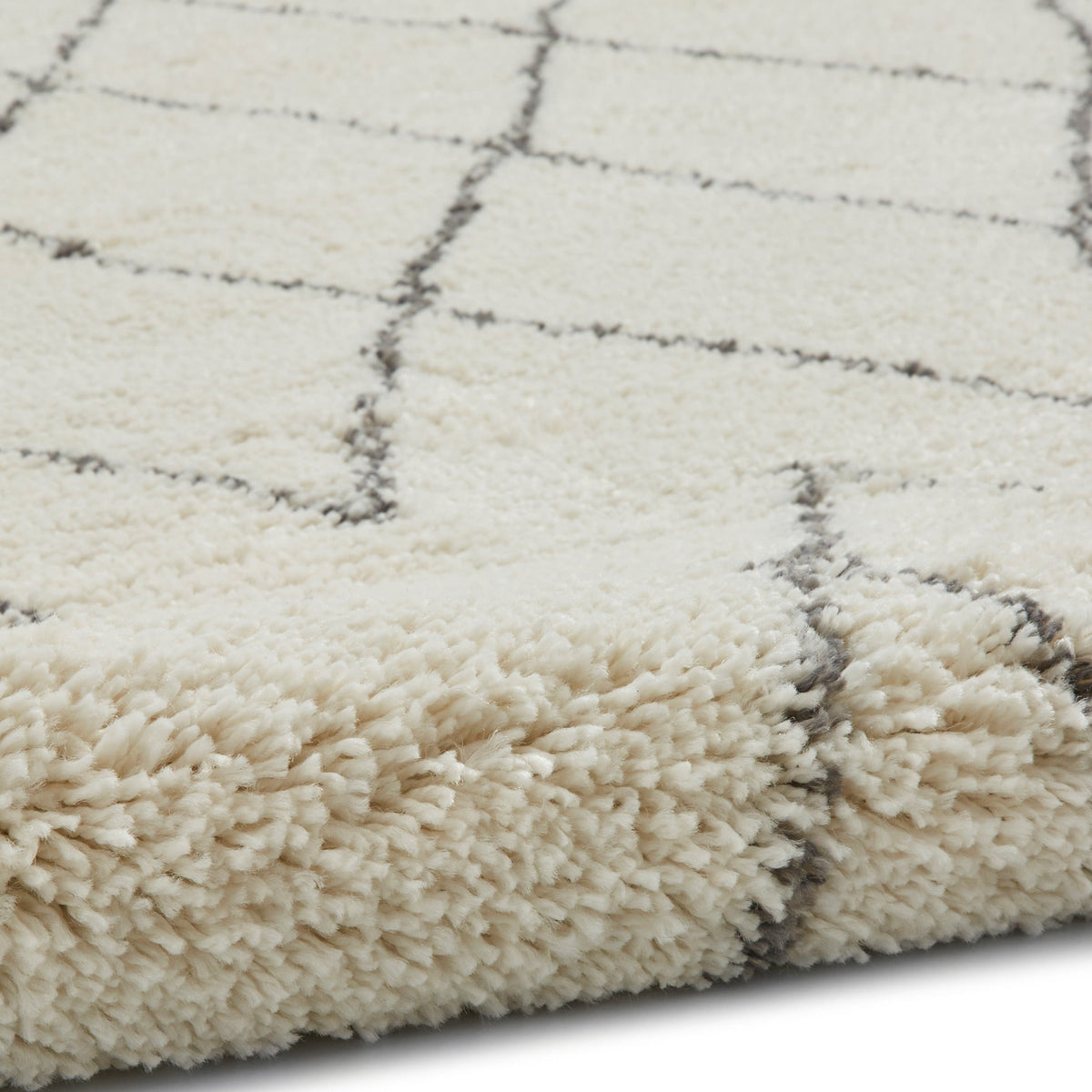 Edie Boho Diamond Shaggy Rug