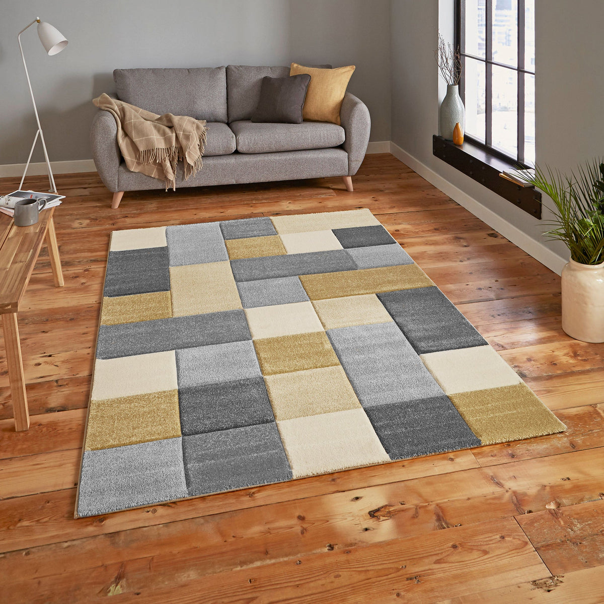 Brockton Square Patterned Hand Carved Rug