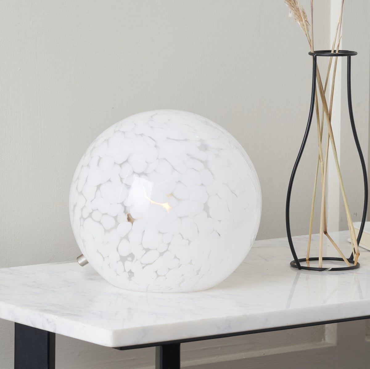 Aurora Spherical Table Lamp