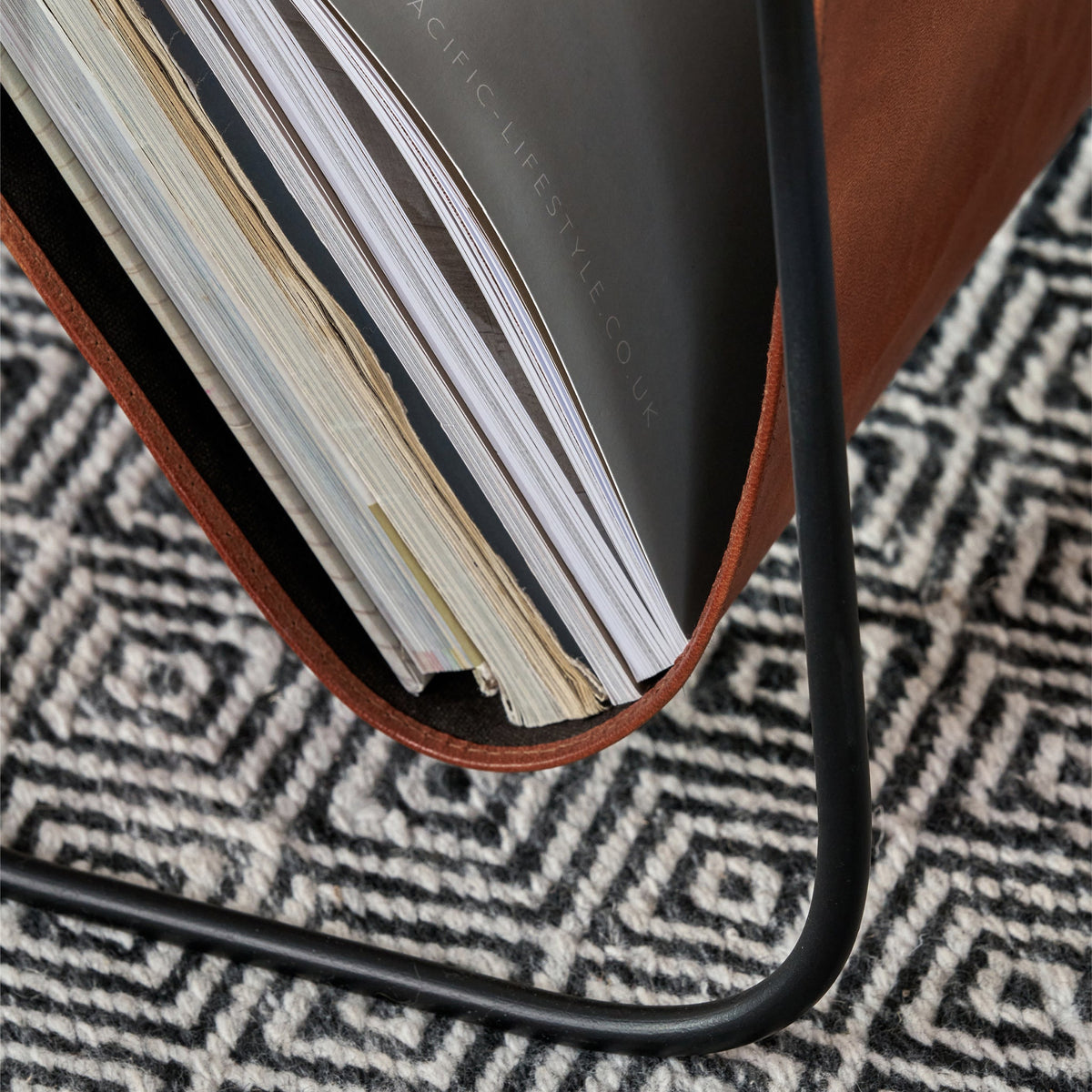 Eliseo Leather Magazine Rack