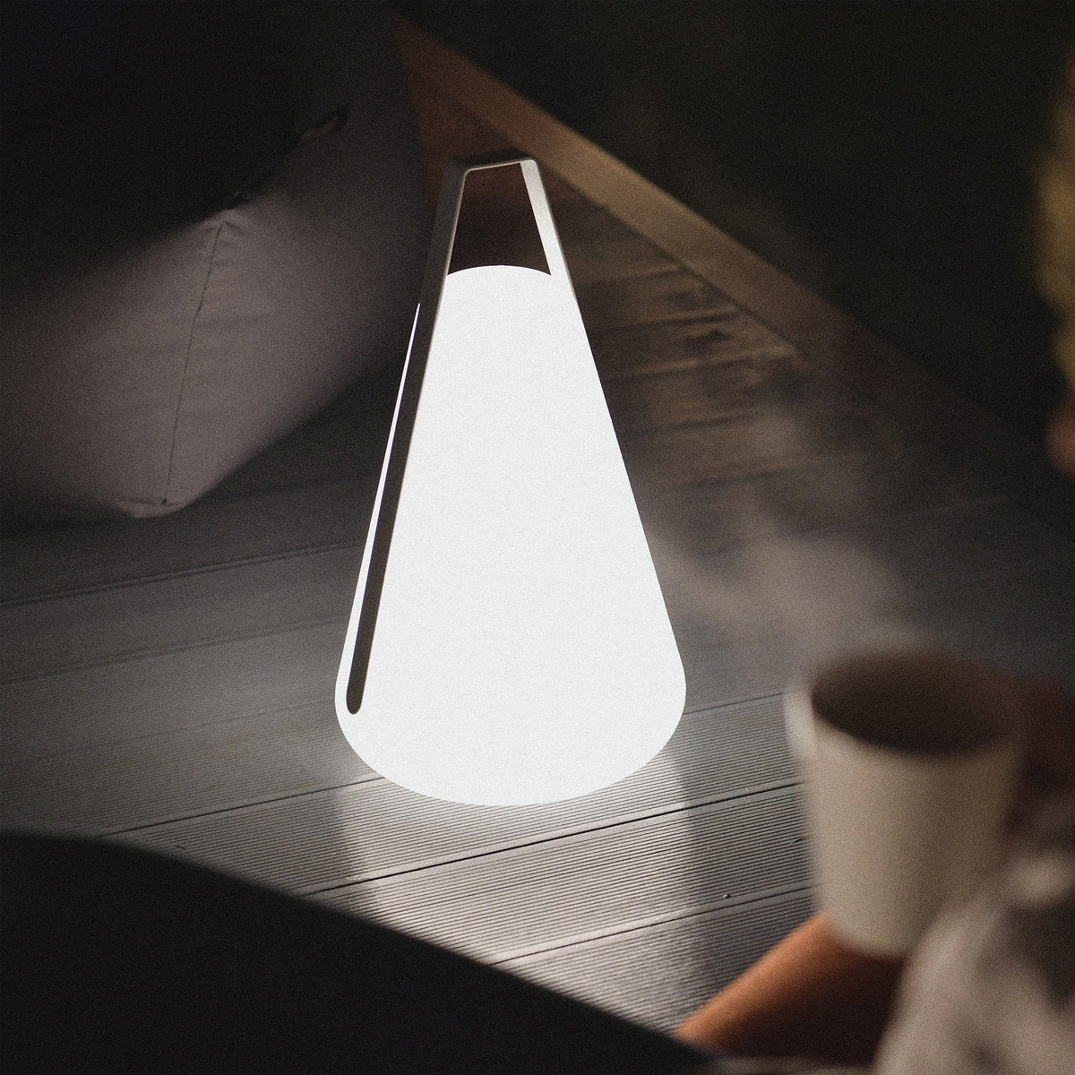 Extreme Lounging B-Bulb - Outdoor Portable Lamp