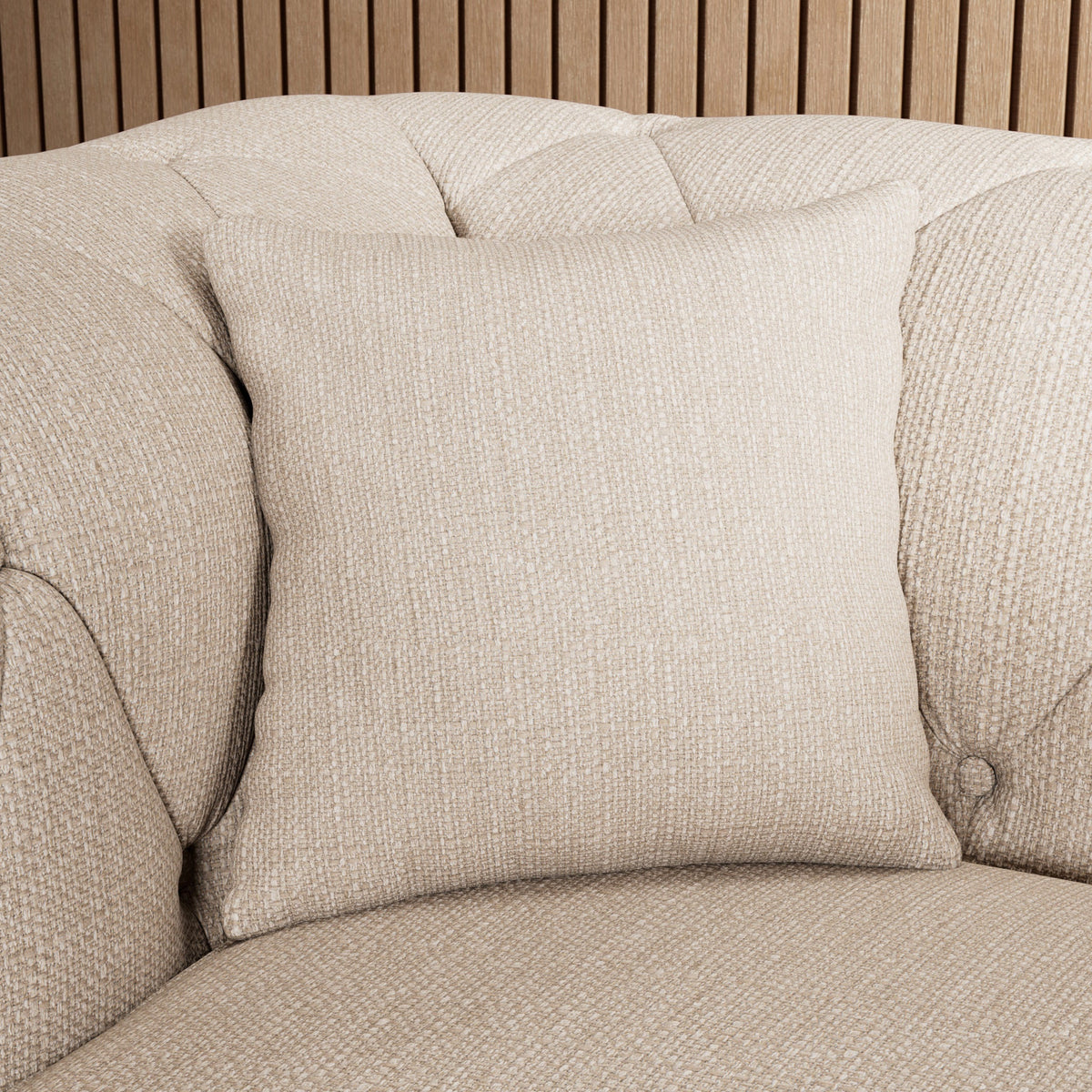 Everett Snuggler Chair