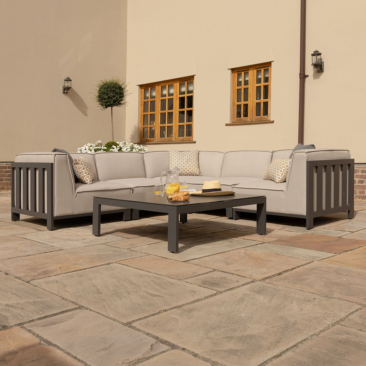 Maze Ibiza Small Corner Sofa Set With Square Table