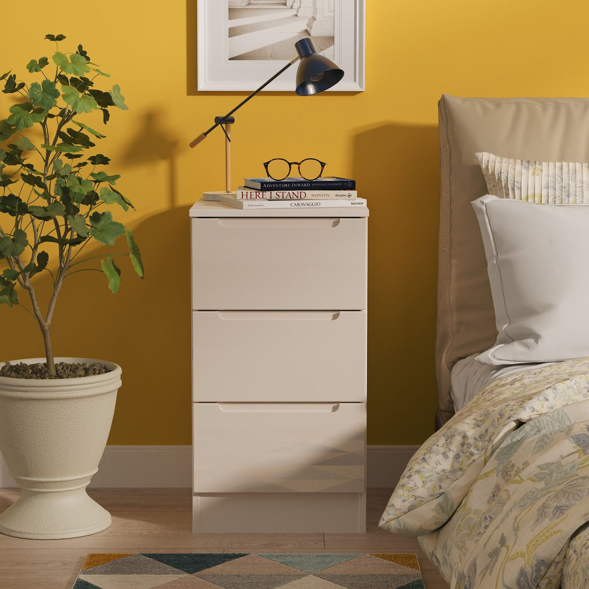 Henshaw 3 Piece Bedroom Furniture Set