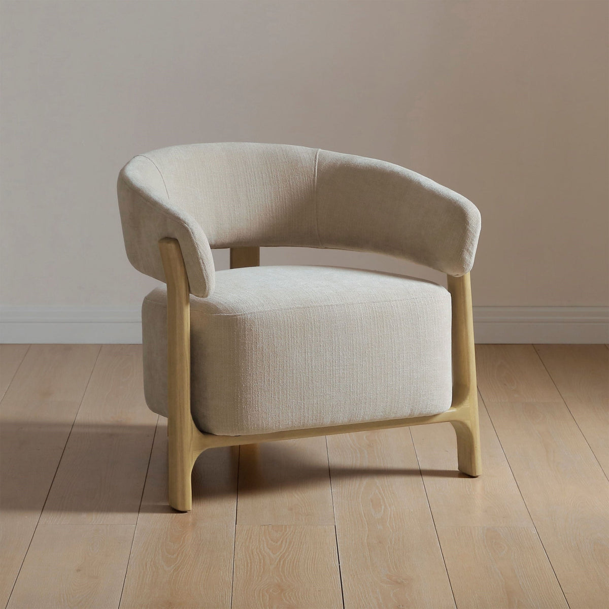 Sorelle Curved Accent Chair