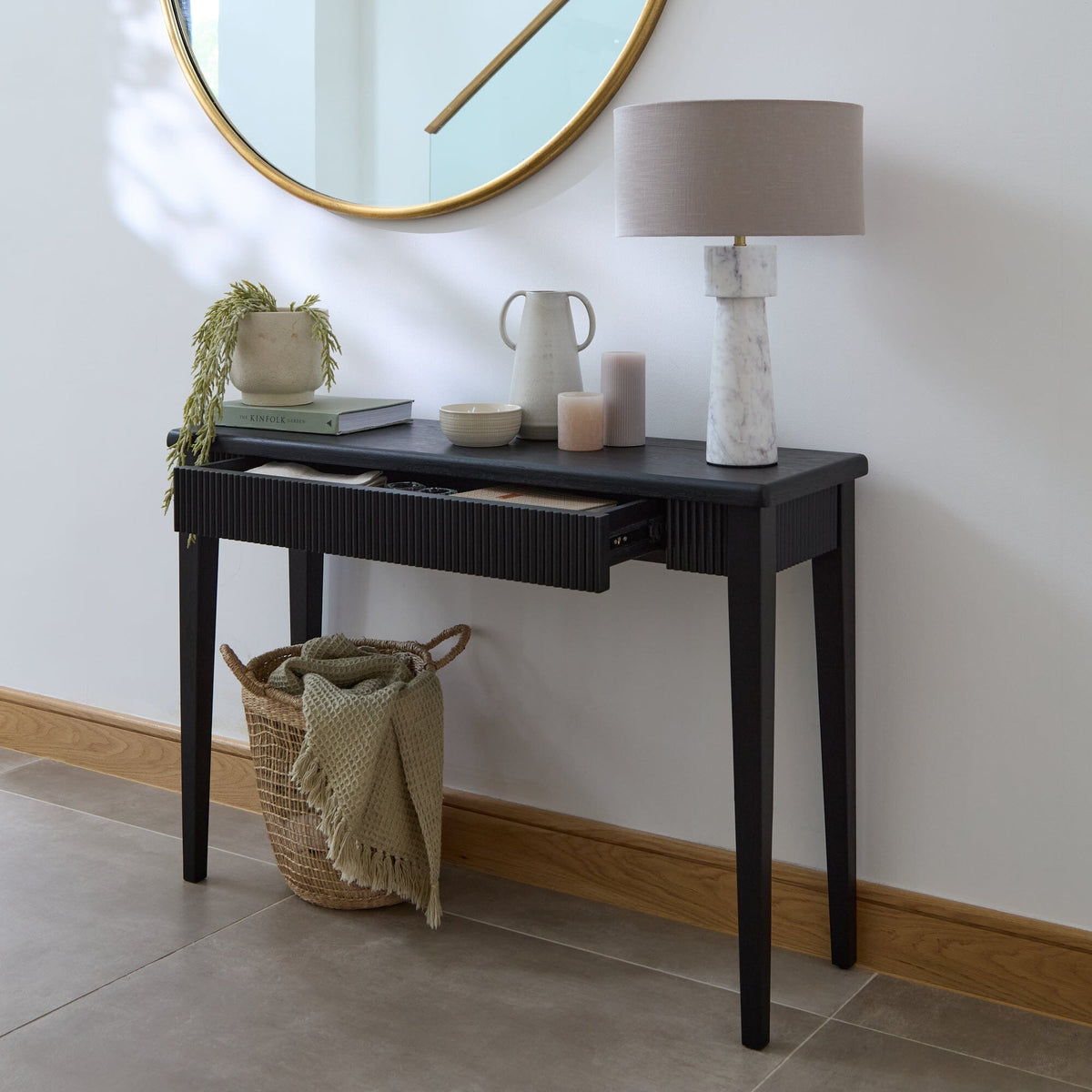 OUTLET -