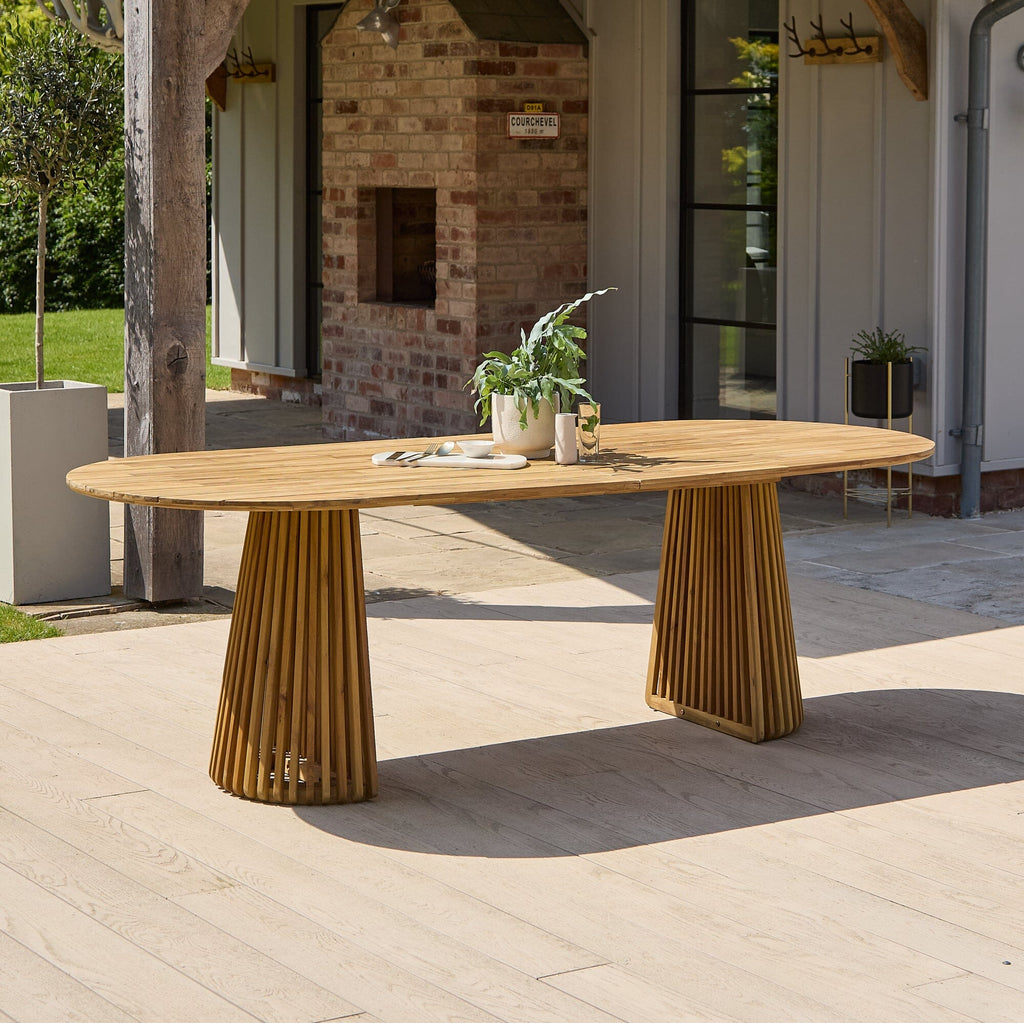 Willow 6 Seater White Acacia Oval Garden Dining Set with Cove Beige Rope Chairs