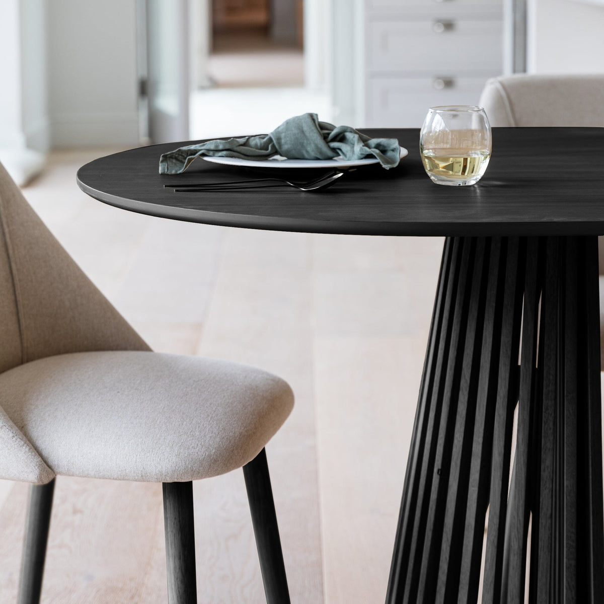 Willow Black Dining Table Set - 6 Seater - Freya Sand Dining Chairs - Black Legs