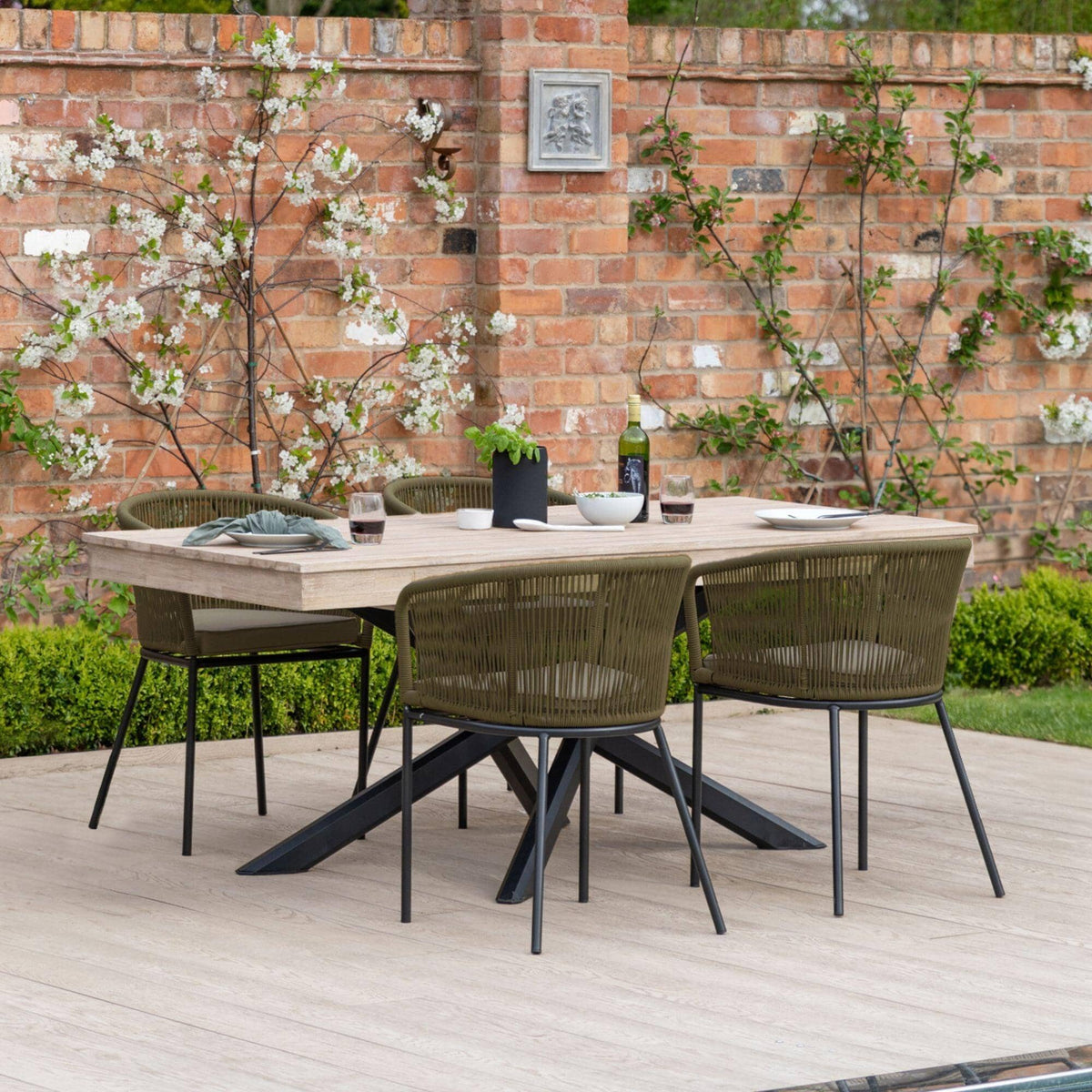 Amelia 4 Seater Wooden Garden Dining Set with 4 Hali Green Chairs - Light Brushed Acacia with Black Legs