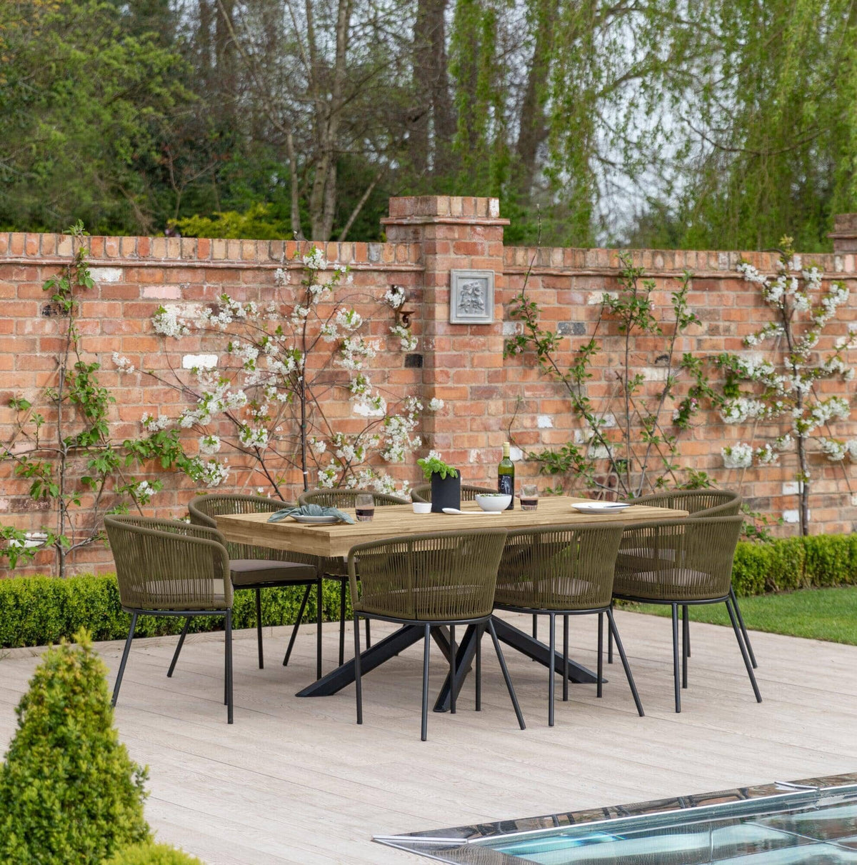 Amelia 8 Seater Wooden Garden Dining Set with 8 Hali Green Chairs - White Acacia with Black Legs