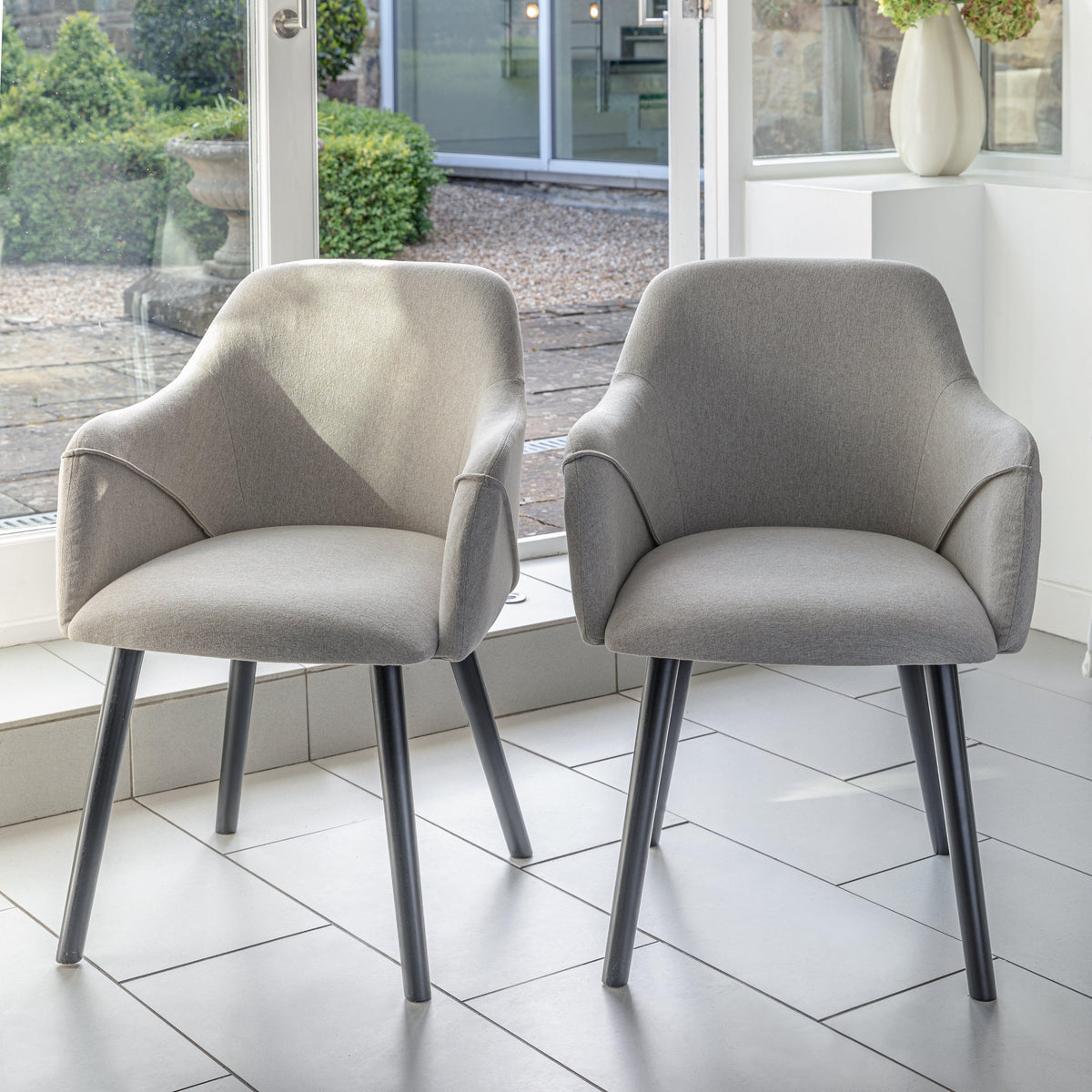 Amelia Black Extendable Dining Table Set - 6 Seater - Freya Sand Carver Chairs - Black Legs