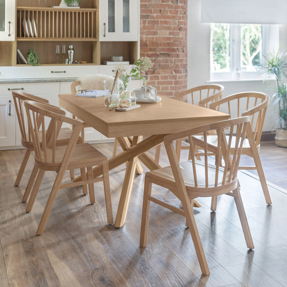 Outlet - Amelia Pale Oak Wood Extendable Dining Table