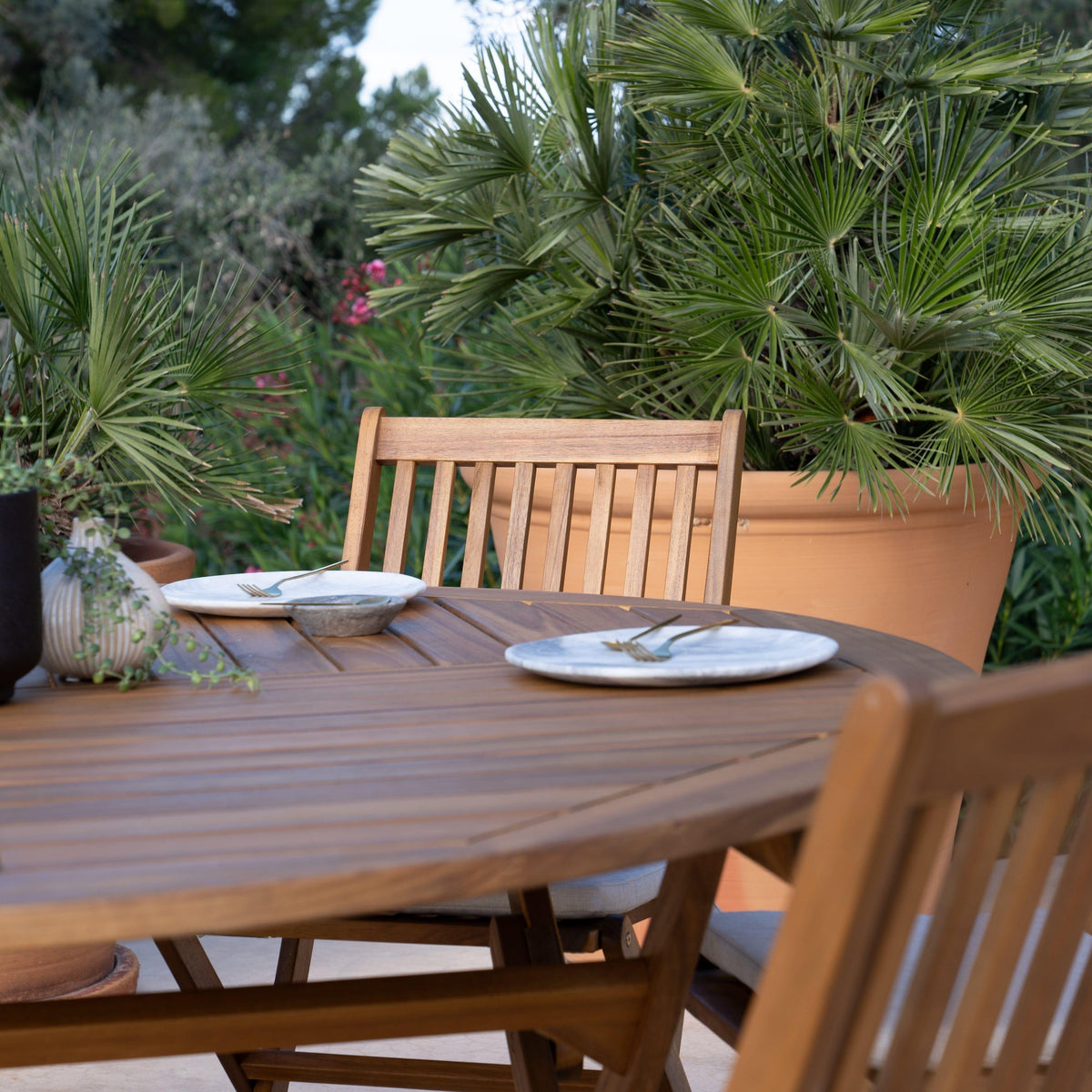 Ashby 6 Seater Wooden Round Folding Garden Dining Table - 130cm