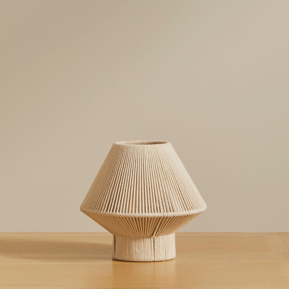 Outlet - Bari Small White Cotton String Table Lamp