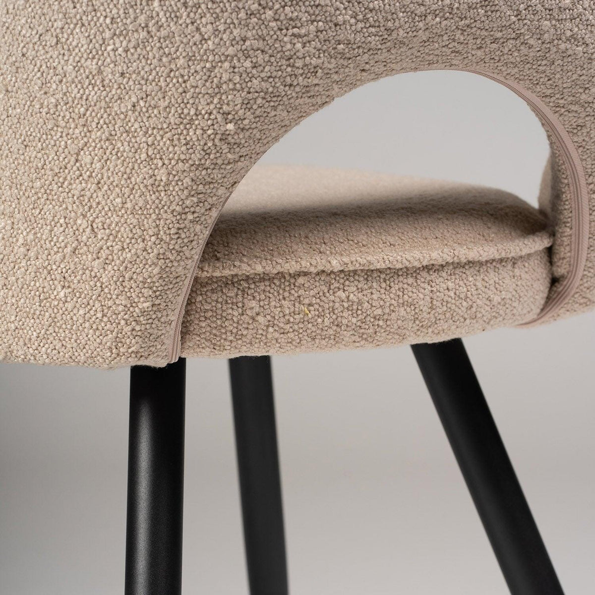 Levi Mango Wood Round Dining Table Set - 4 Seater - Dolly Boucle Dining Chairs - Black Legs