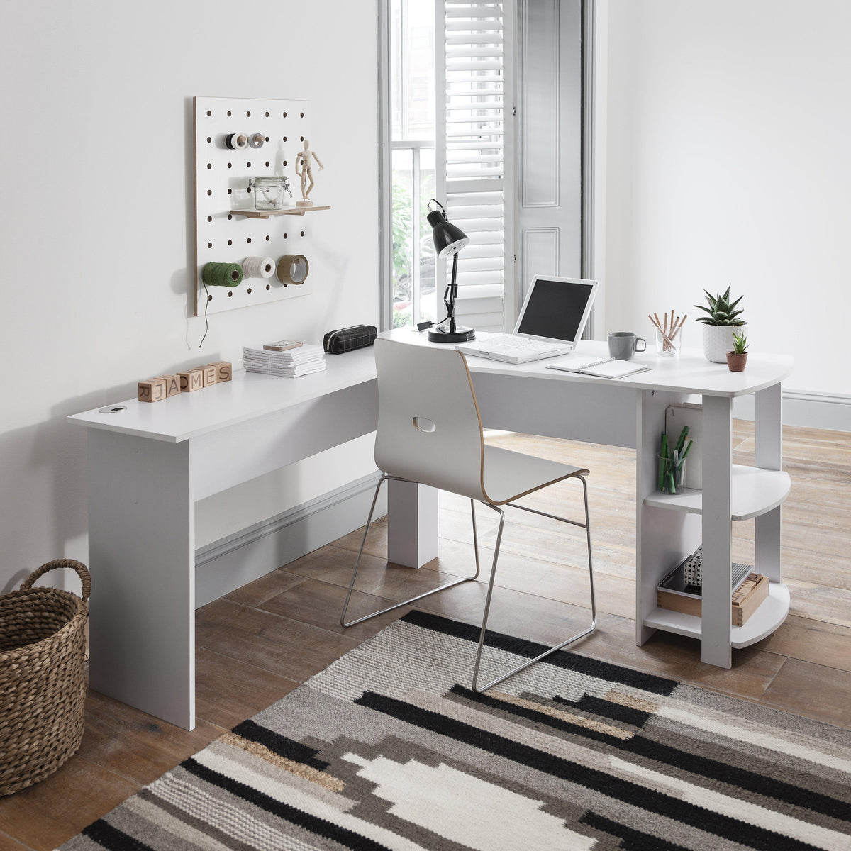 OUTLET - Essie Corner Desk - L-Shaped - White