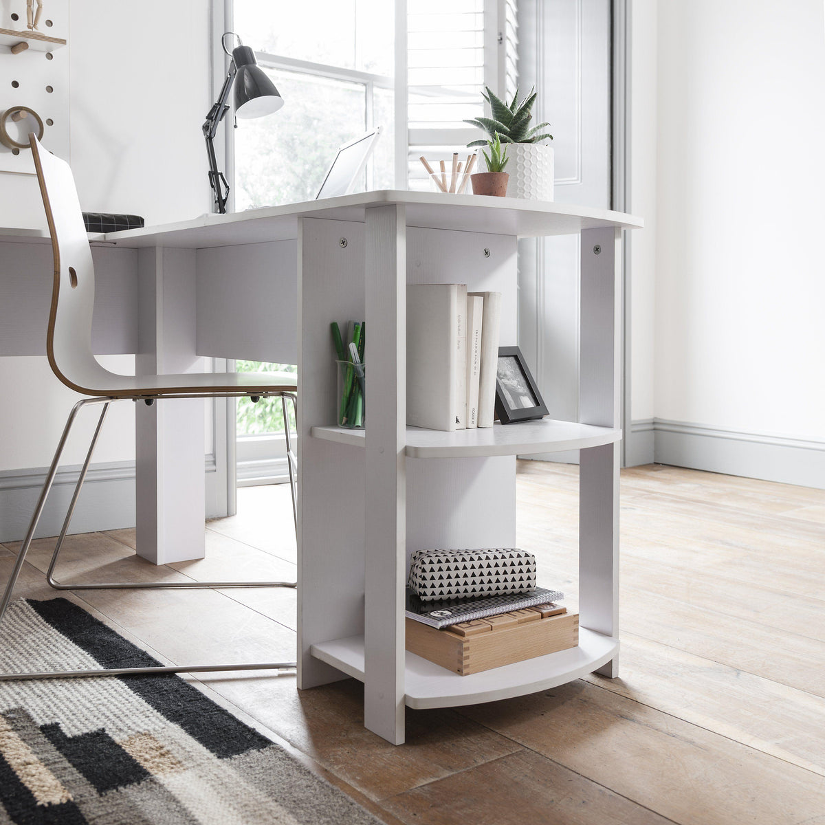 OUTLET - Essie Corner Desk - L-Shaped - White
