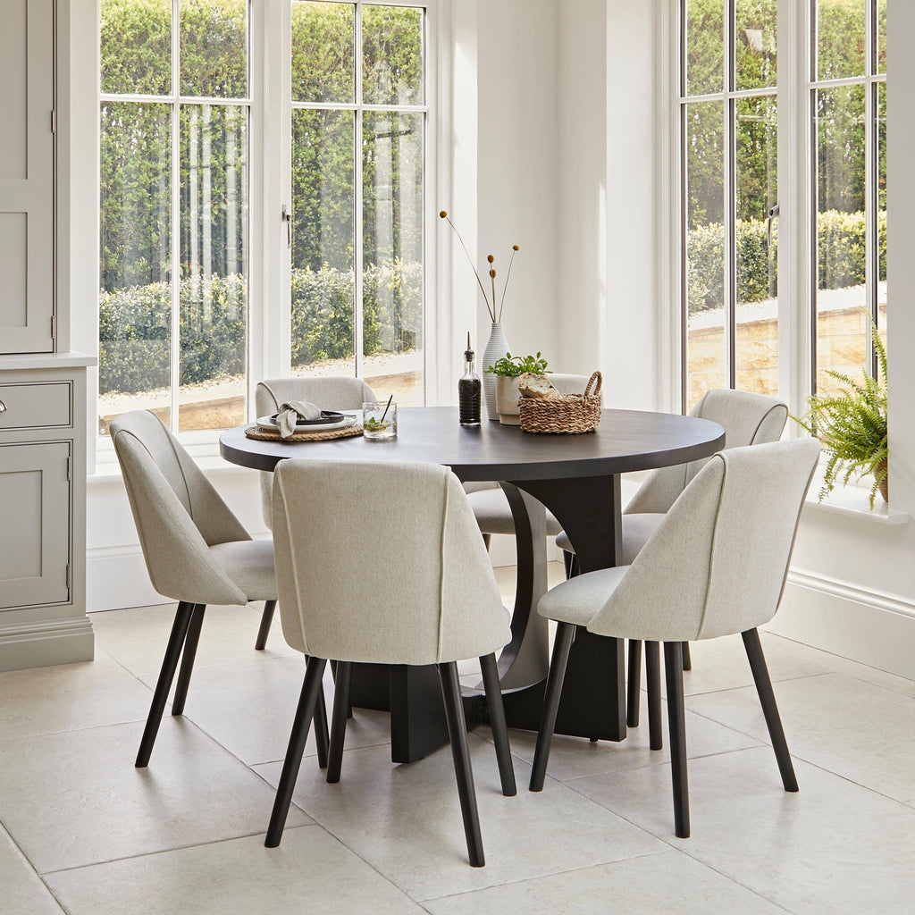 Outlet - Jade Jet Black Round Acacia Wood Dining Table