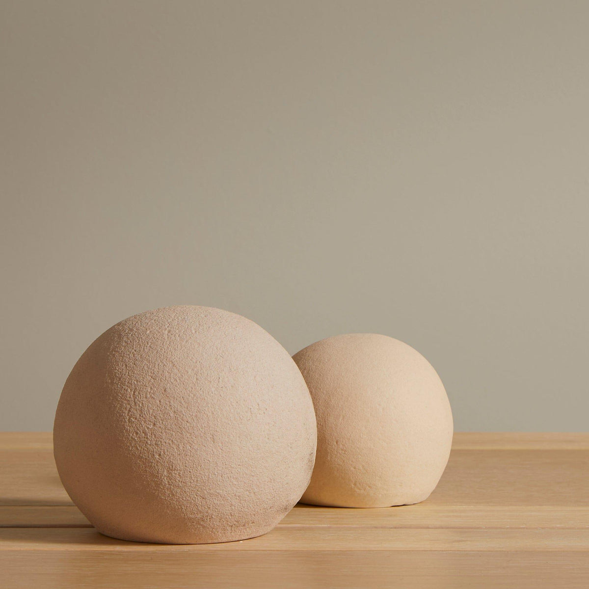 Outlet - Kelton 9cm Ceramic Ball Ornament - Taupe