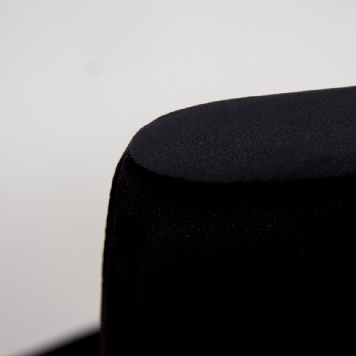 OUTLET - Lola dining chair - black with chrome legs