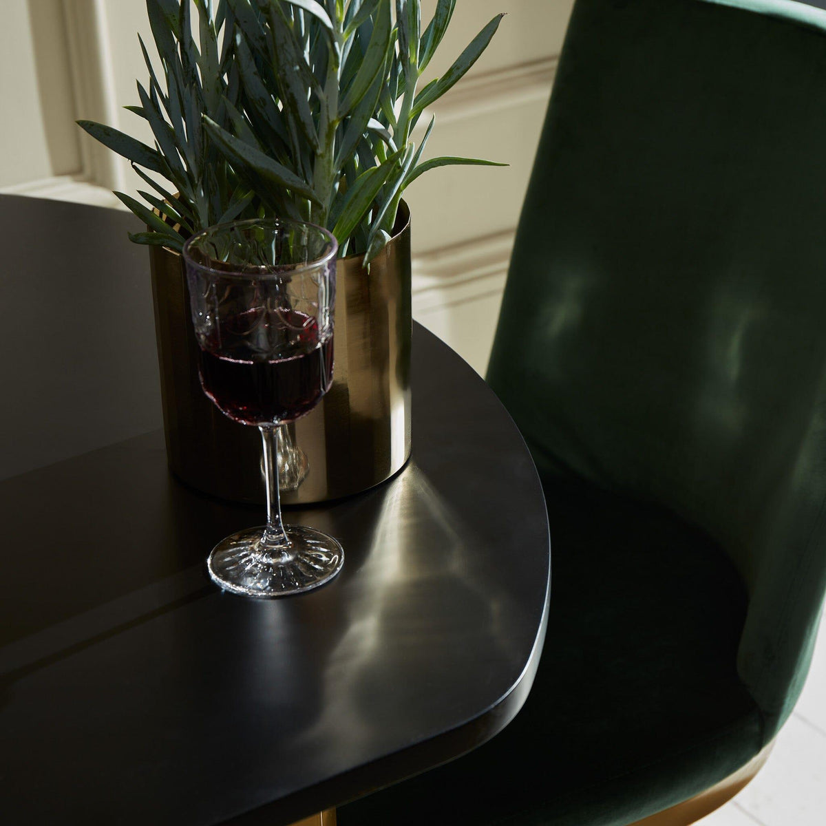 Lua Noir Black Dining Table - Extendable