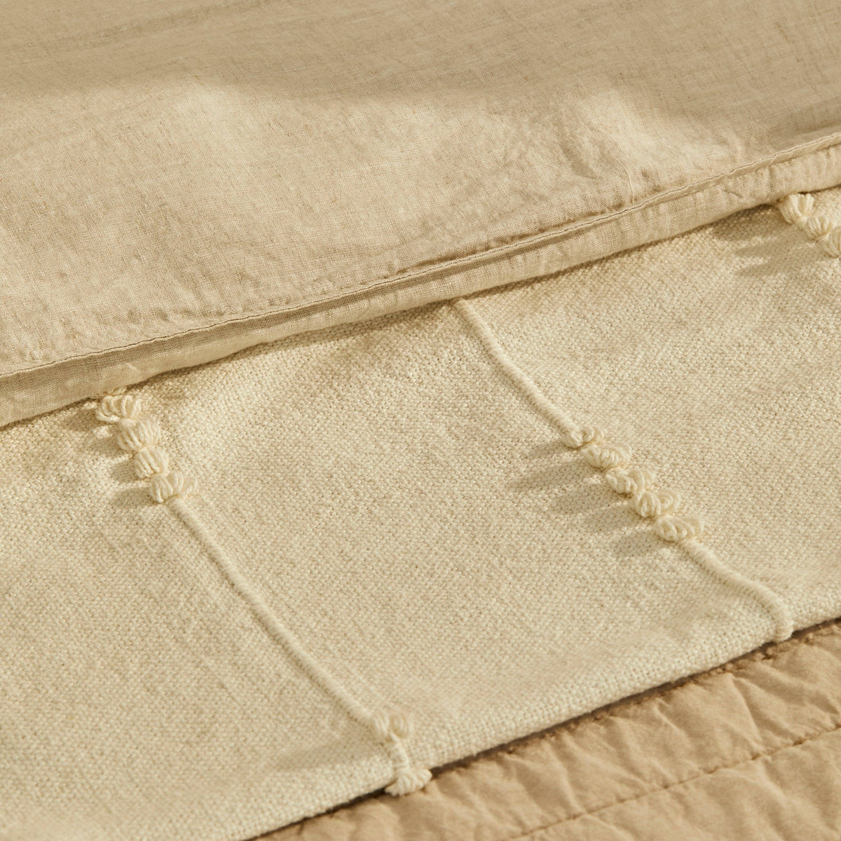 Nerja Off White Aztec Pattern Cotton Throw