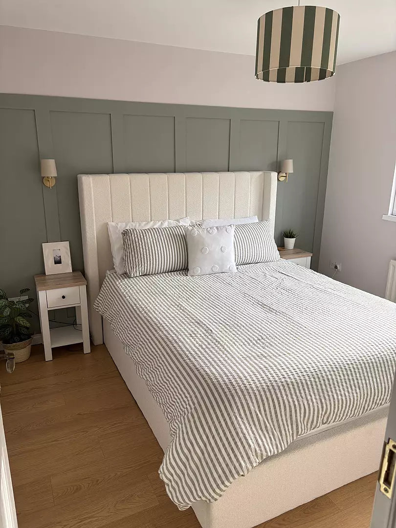 Outlet - Alice King Ottoman Bed - Boucle