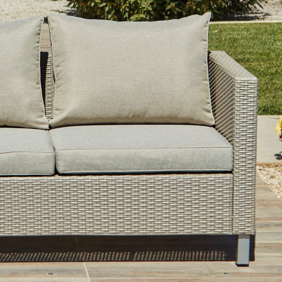 Outlet - Aria 3 Seater Rattan Garden Sofa - Light Grey