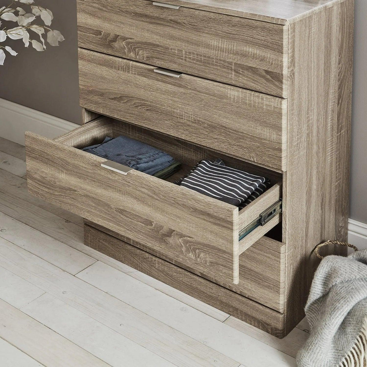 OUTLET - Ayla 4 Drawer Chest of Drawers - Light Oak