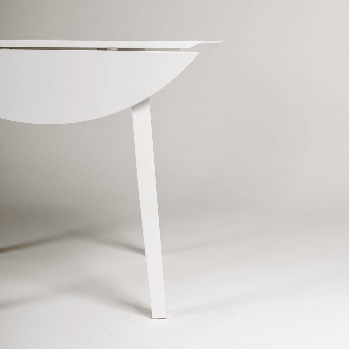OUTLET - Charlie White Dining Table - Round Drop Leaf