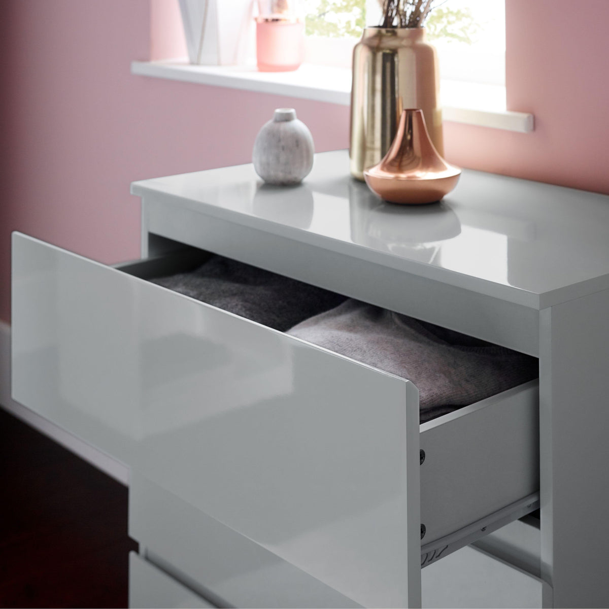 OUTLET - Clemmie Chest of Drawers - High Gloss - Grey