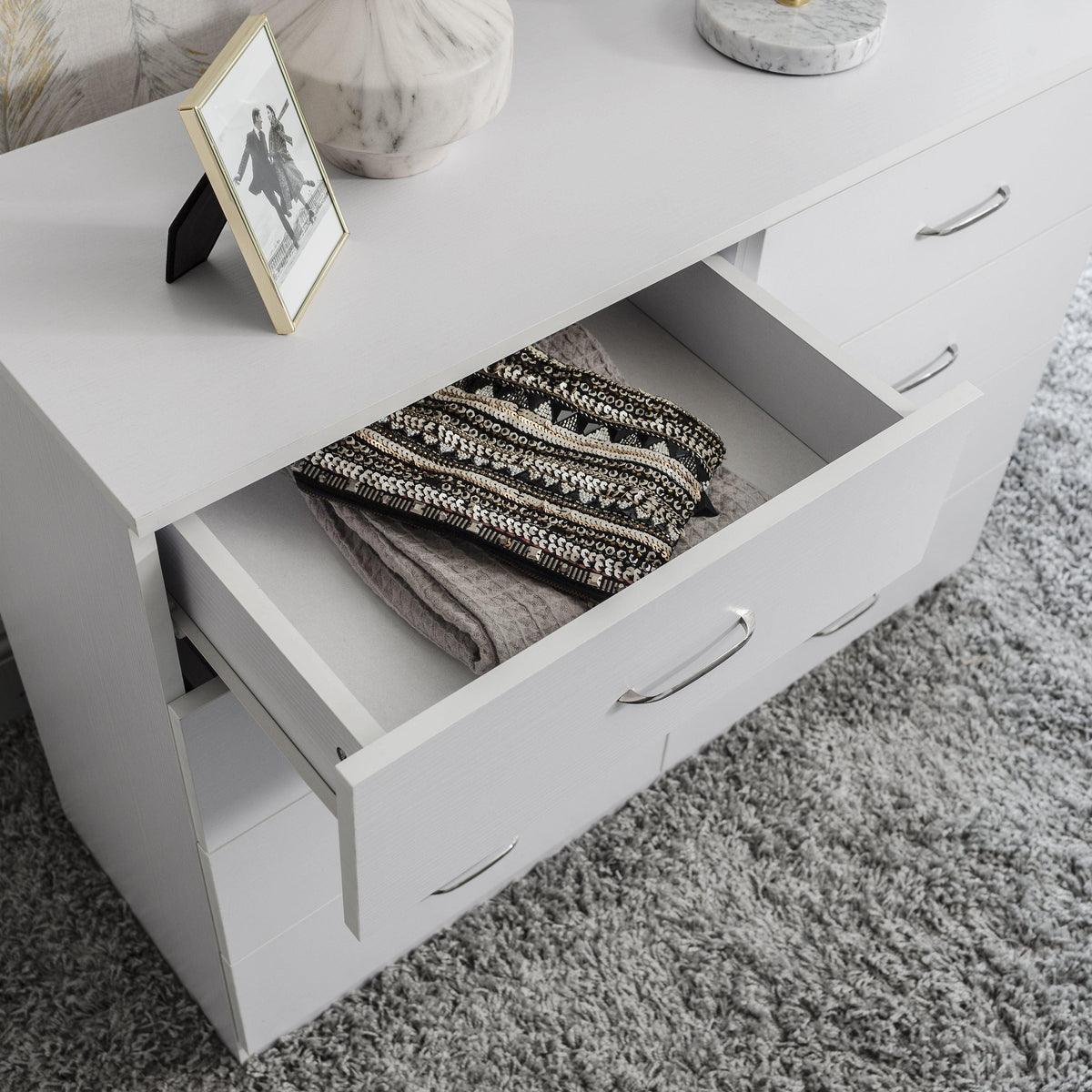 OUTLET - White 8 drawer chest of drawers