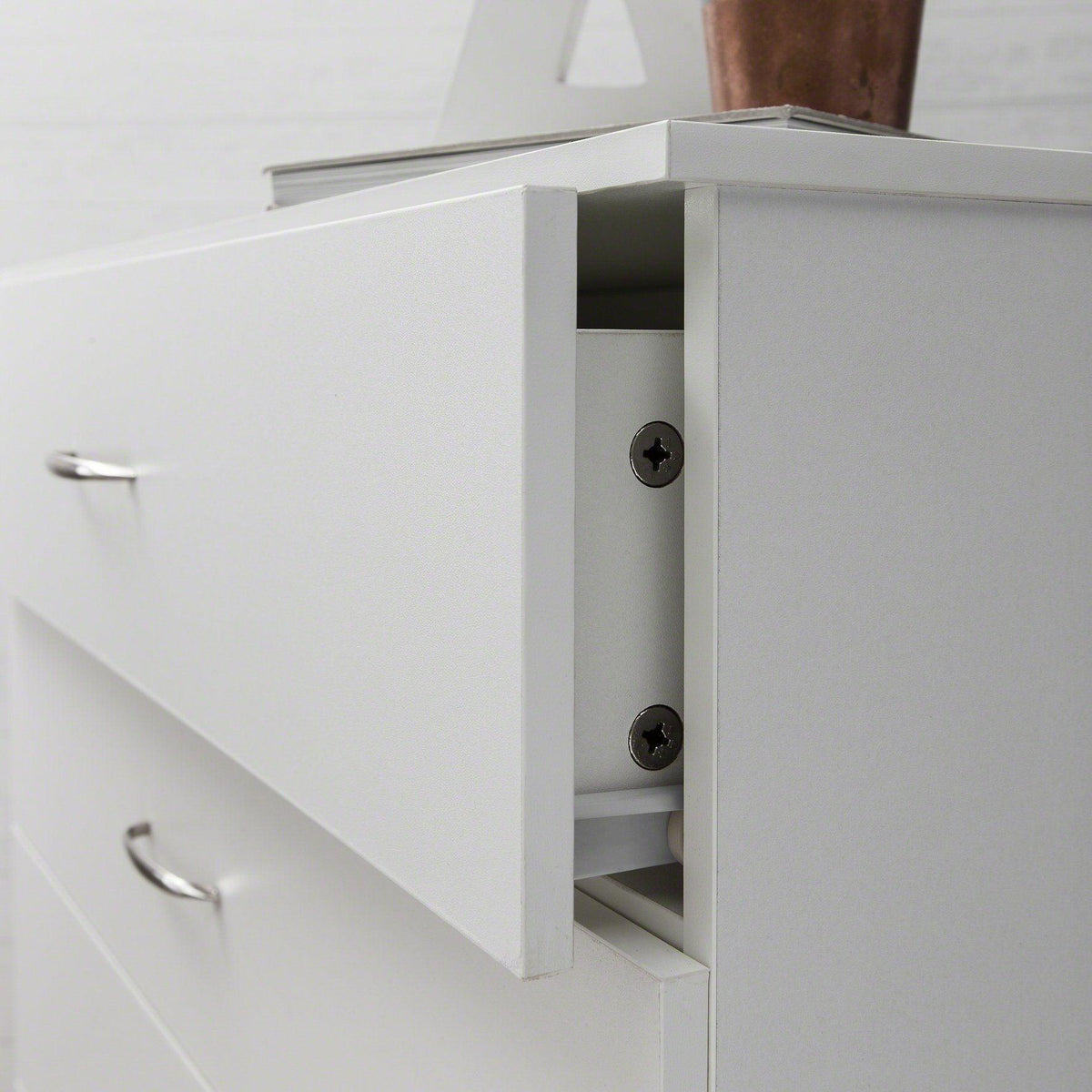 OUTLET - White tall chest of 5 drawers