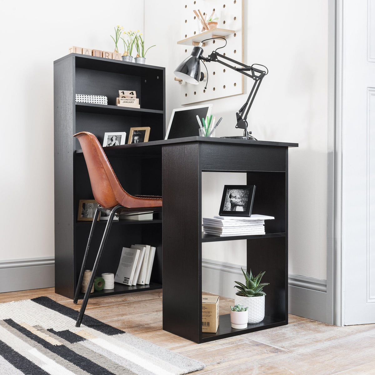Outlet – Essie Tall Shelves Desk - Black