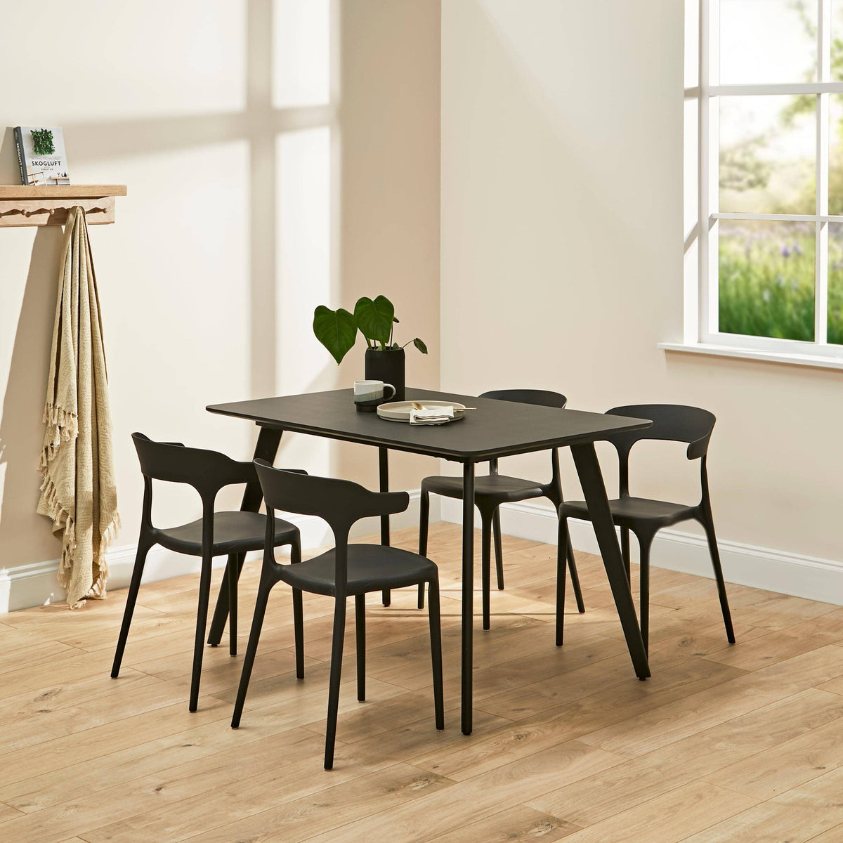 OUTLET - Finn Black Dining Chairs - Set of 4