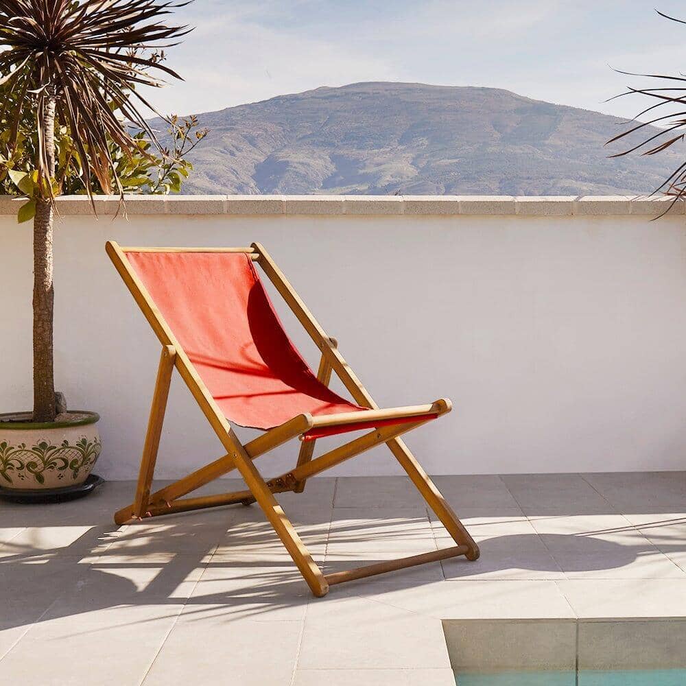 Outlet - Harbour Wooden Garden Deck Chair - Red