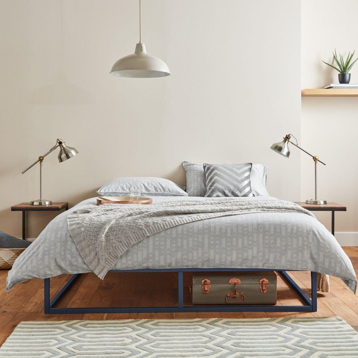 Outlet - Indy King Size Platform Bed - Blue Metal