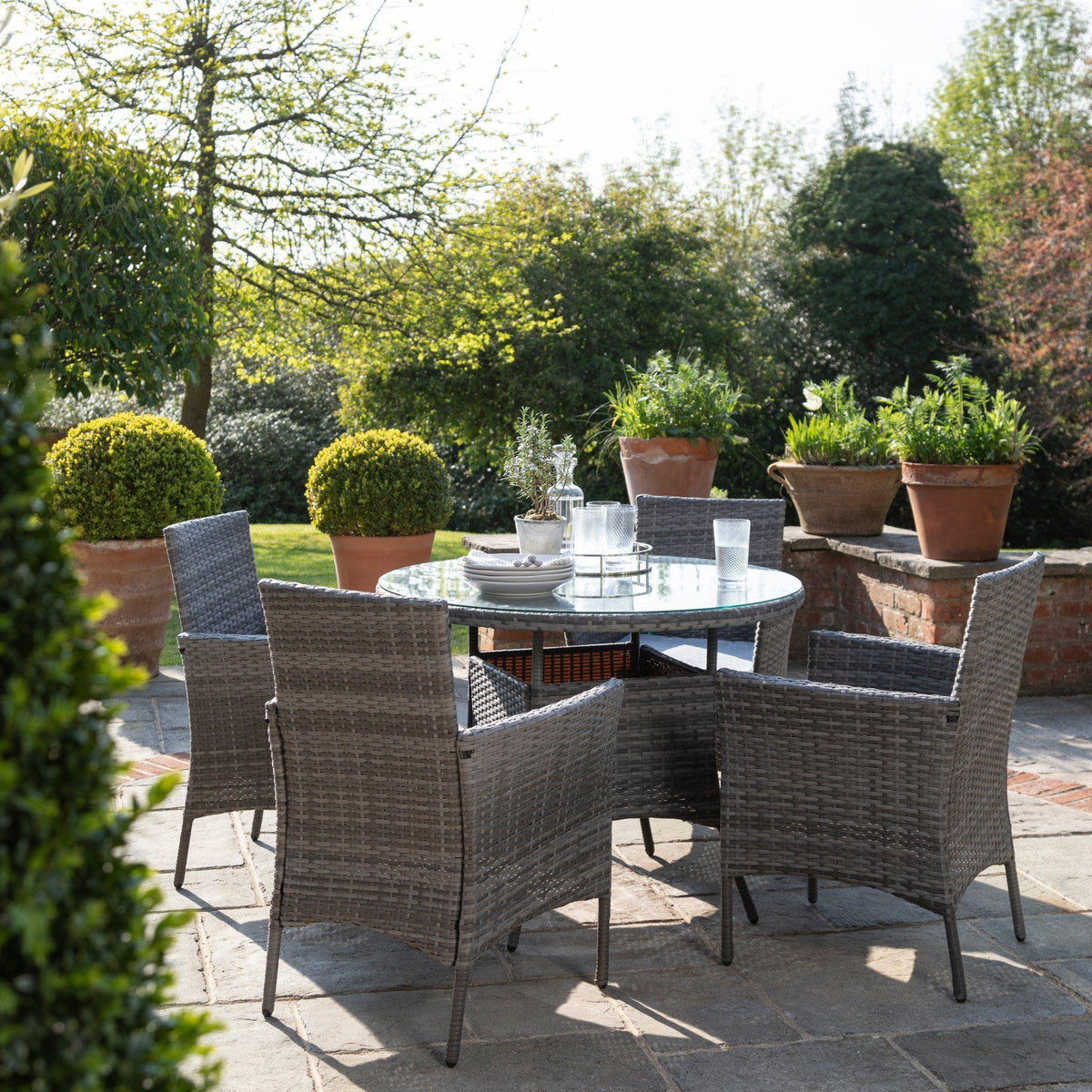 OUTLET - Kemble 4 Seater Garden Round Dining Table - Grey
