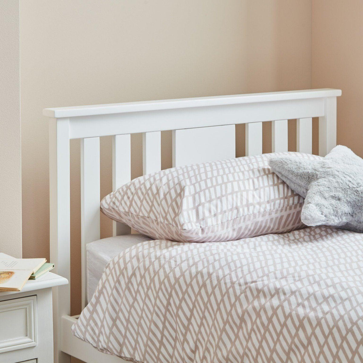 Outlet - Lisa Single Wooden Bed - White