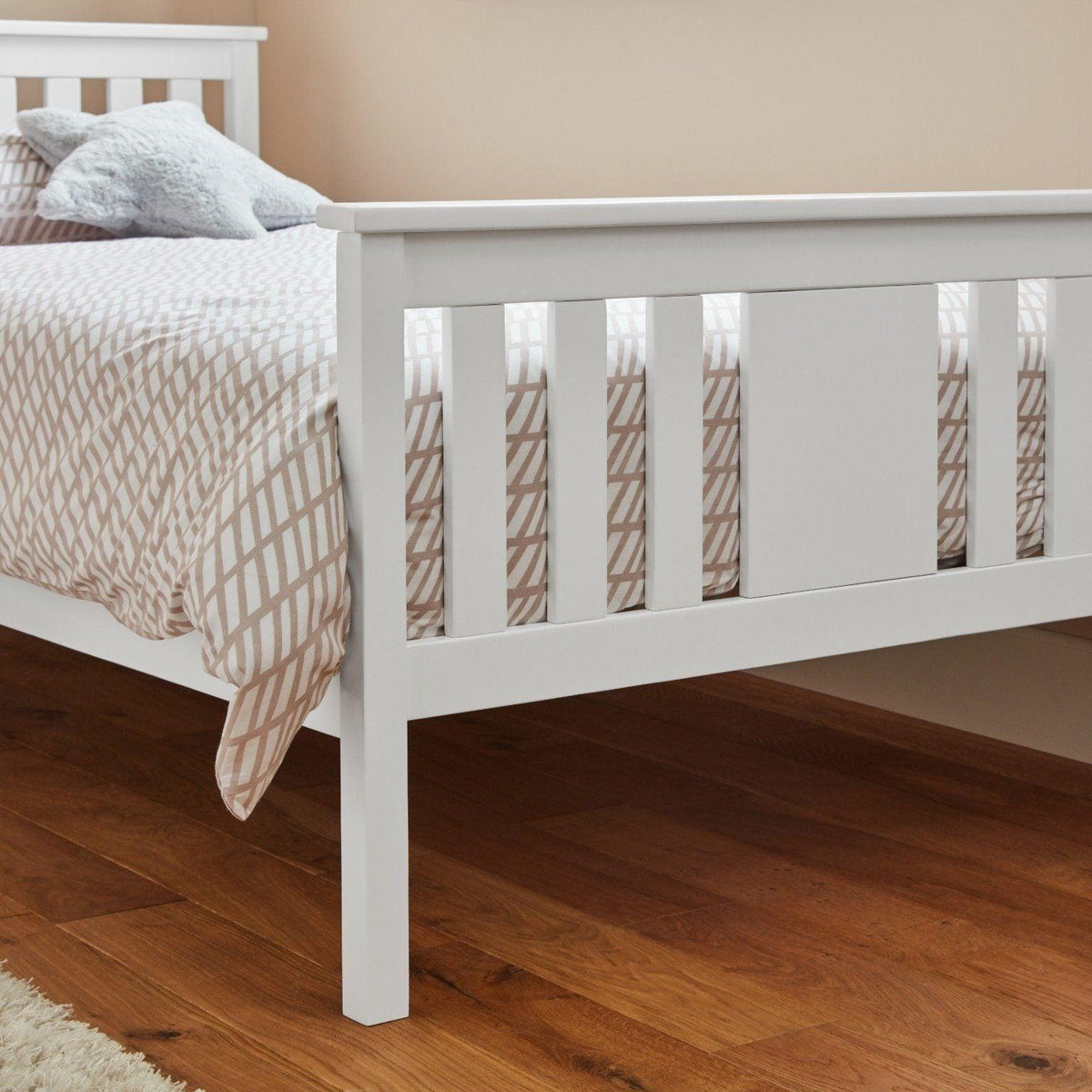 Outlet - Lisa Single Wooden Bed - White