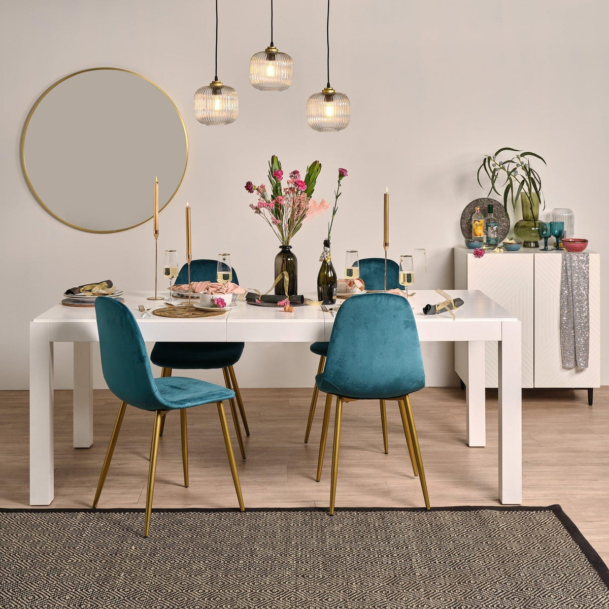 Outlet - Magnus White Wood extendable dining table