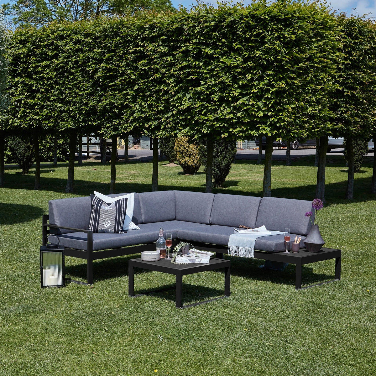 OUTLET - Maia Garden Corner Sofa - Black Left Hand Assembly