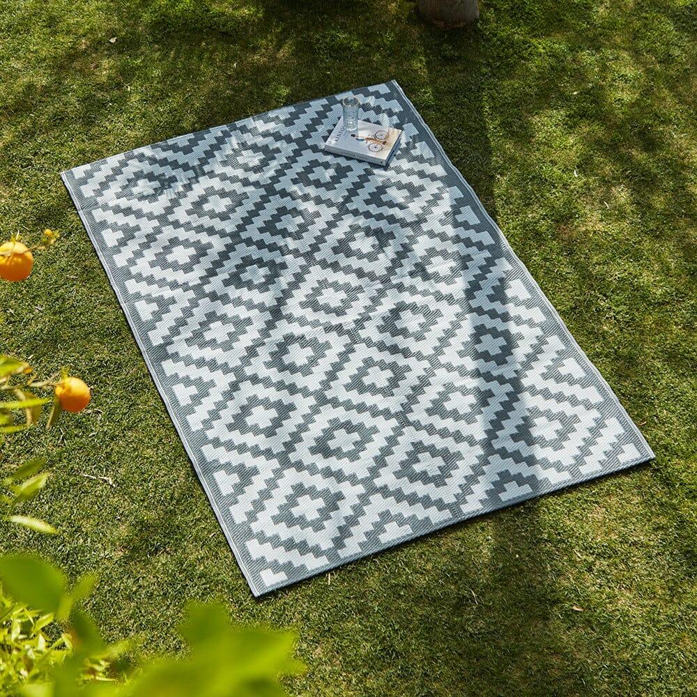 OUTLET - Reversible Outdoor Rug - 160cm x 230cm - Geometric Print