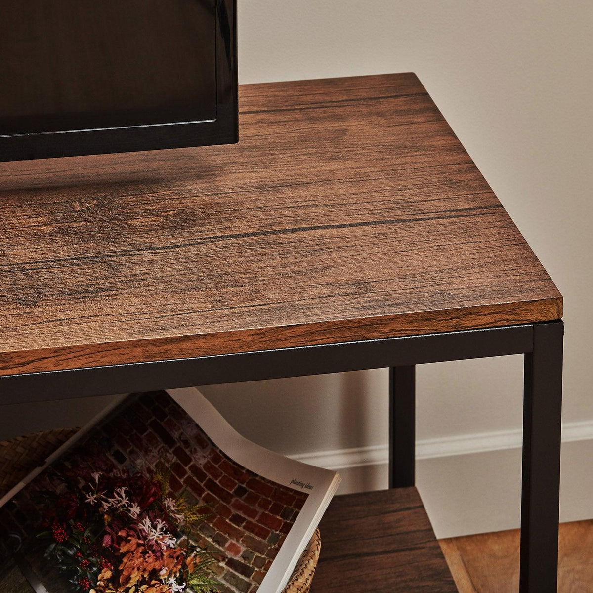 OUTLET - Sheffield Industrial TV Stand - Wood Effect & Metal Frame